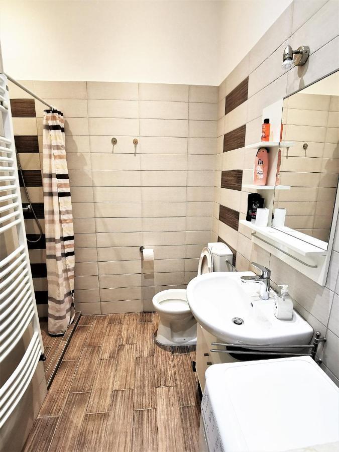 Orangehomes Kalvin Sq 2 Bedroom Apartment Budapest Extérieur photo