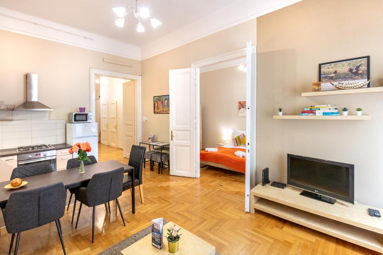 Orangehomes Kalvin Sq 2 Bedroom Apartment Budapest Extérieur photo