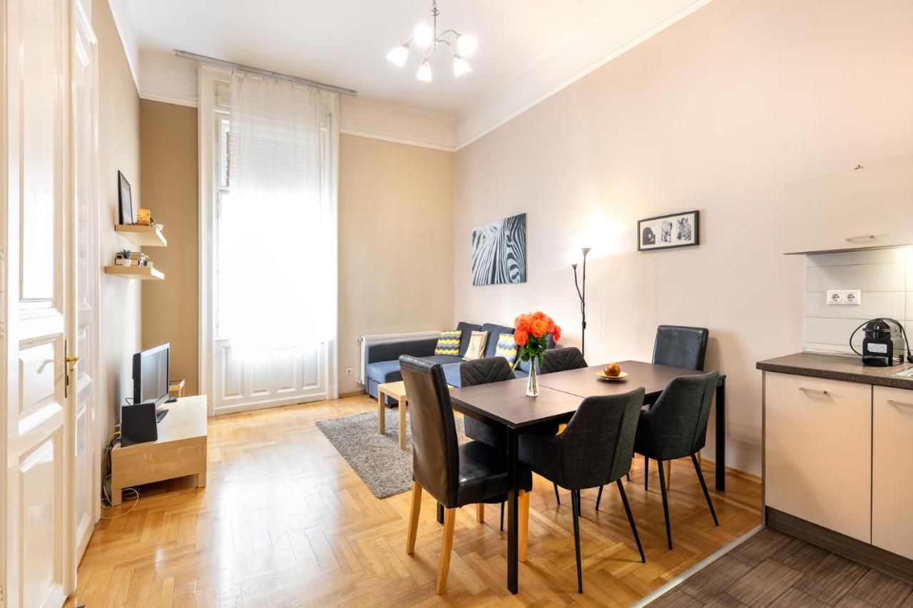 Orangehomes Kalvin Sq 2 Bedroom Apartment Budapest Extérieur photo